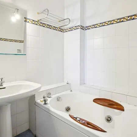 Haussmannien Appartement